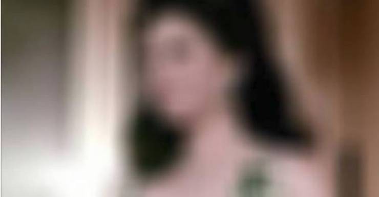 بالصورة : مستشفى اوروبي يرفض علاج نجمة عربية تعيش حالة حرجة...