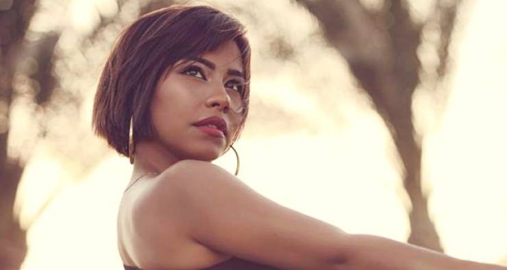 بالصورة : شاهدوا شيرين عبد الوهاب بملابس نوم يبلغ ثمنها آلاف الدولارات ‎