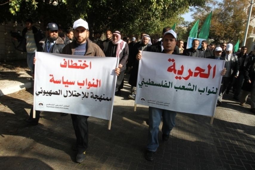 فروانة: 11 نائبًا في سجون الاحتلال