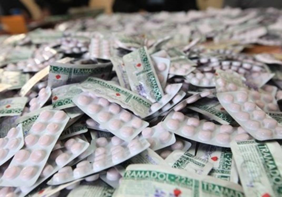 مكافحة رفح تضبط كميات كبيرة من "الترامادول والحشيش" وتقبض على مهربين