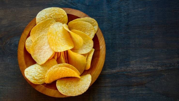 لهذا السبب تُملأ أكياس 'التشيبس' بالهواء؟