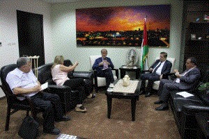 عواد يبحث مع "منظمة الصحة العالمية" أوضاع القطاع الصحي
