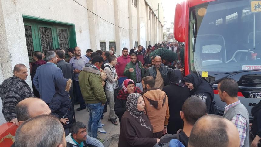 وقف تسجيل المسافرين عبر معبر "رفح" اليوم بسبب ضعف حركة السفر