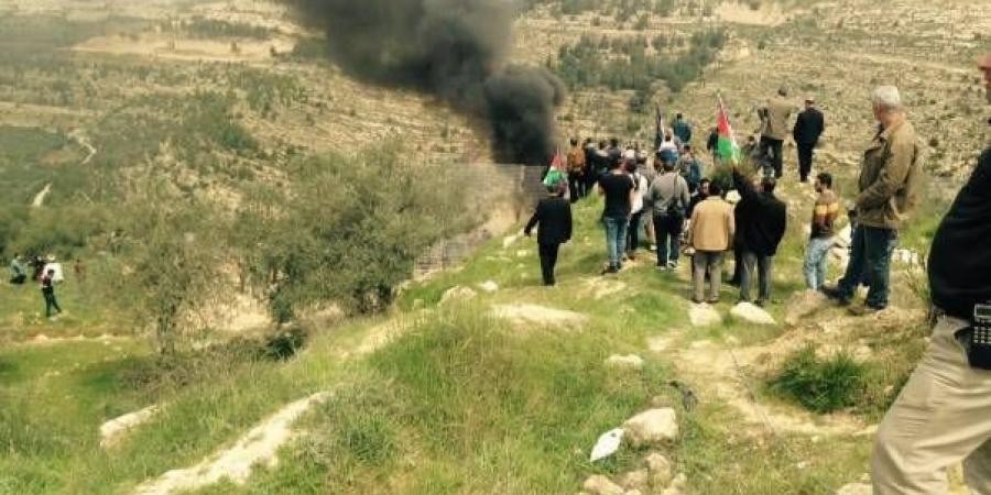 إحياء يوم الأرض خلال مسيرة نعلين الأسبوعية
