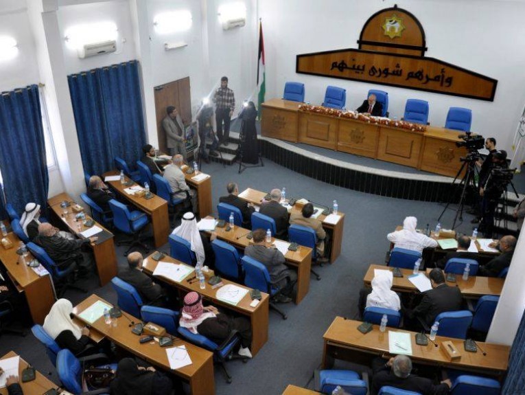 مصادر لـ "خبر": جلسة للمجلس التشريعي بمشاركة نواب فتح