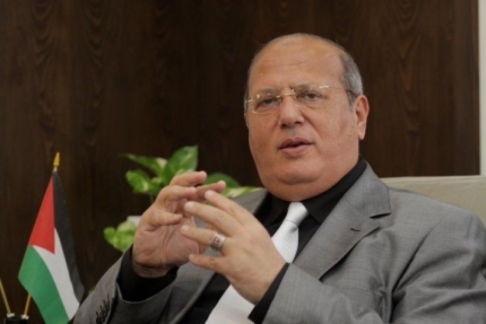الخضري يدعو المؤسسات الدولية لتجنب انهيار يصعب علاجه بغزة