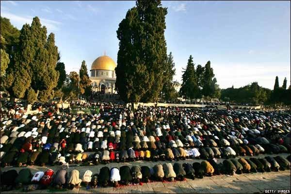 الأوقاف تشيد بعملية الأقصى وتدعو إلى النفير للصلاة في المسجد الأقصى