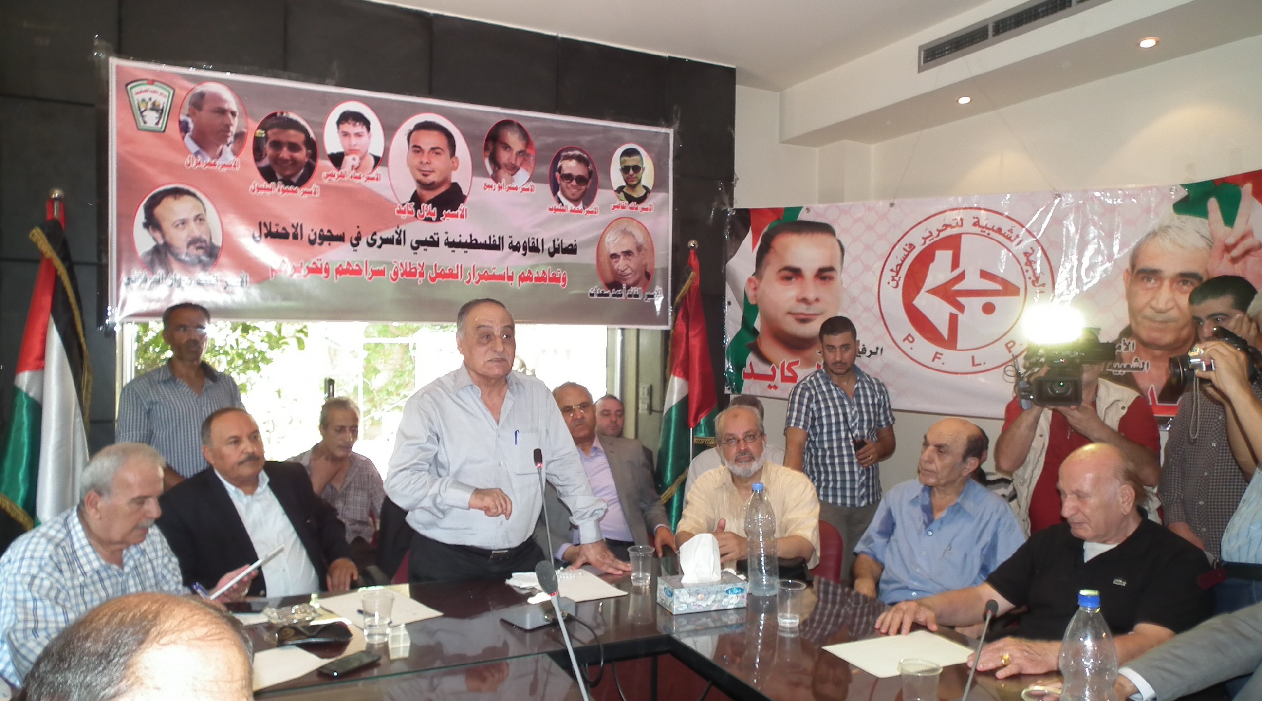 فصائل المنظمة تنظم فعاليات تضامنية مع الأسرى في دمشق