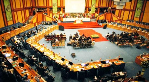 "التعاون الإسلامي" تحذر من تداعيات اقتحام الأقصى