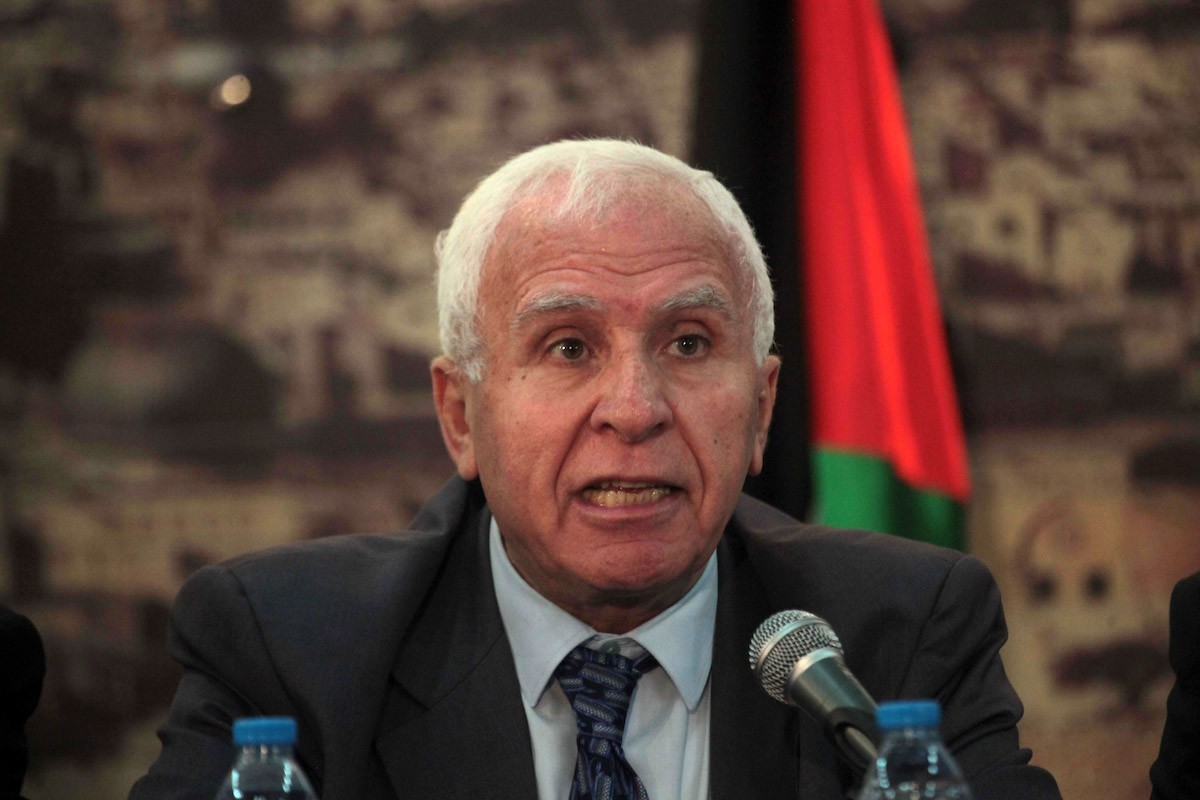 الأحمد يكشف عن أسباب تأخر رواتب موظفي السلطة بغزة