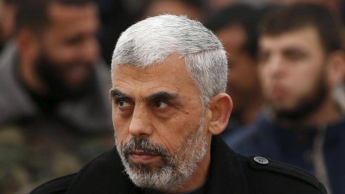 السنوار: حماس لن تعود إلى حكم قطاع غزة بعد الآن
