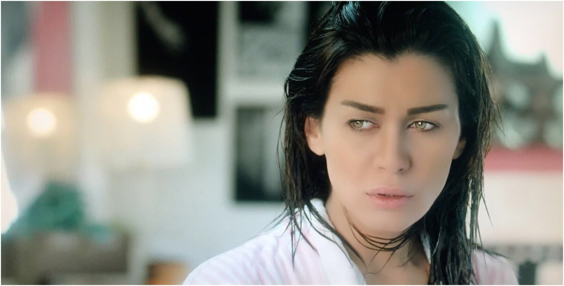 شاهدوا : نادين الراسي تتعرّض للضرب من ابنها مارك.. وتوجّه رسالة قاسية! 