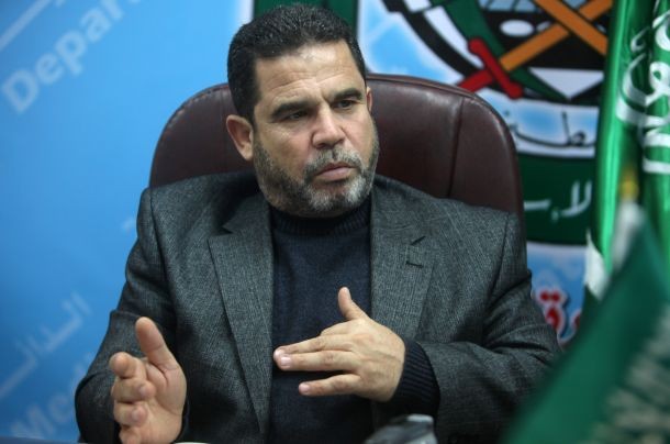 لا خصومات على رواتب موظفي السلطة 
