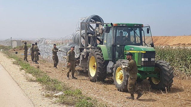 الاحتلال يخطر بوقف العمل والبناء في منزل شرق يطا
