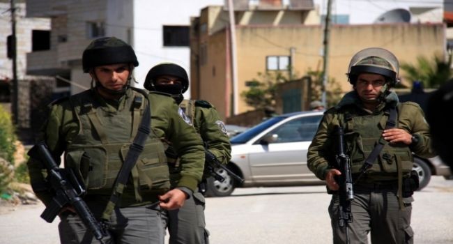 الاحتلال يقتحم مدرسة دار للأيتام ويعتقل طالبين في البلدة القديمة بالقدس