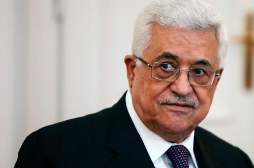 الرئيس يتسلم رسالة تواقيع مليون طالب لدعم جهوده في إنهاء الاحتلال