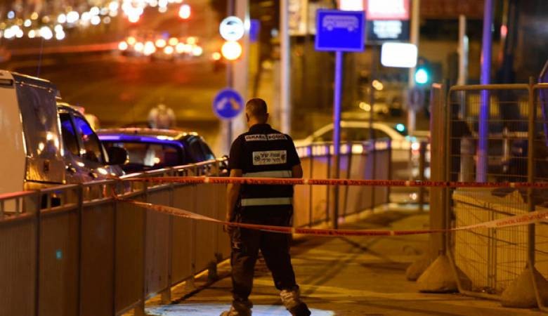 مسلحون يطلقون النار صوب حاجز "قلنديا" بالقدس