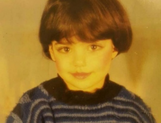 هذه الطفلة أصبحت فنانة لبنانية في غاية الجمال والإثارة .. خمنوا من هي!