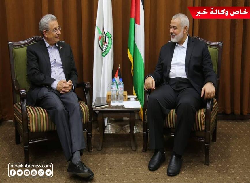 بالفيديو والصور: هنية يستقبل أمين عام المبادرة الوطنية بمكتبه في غزّة