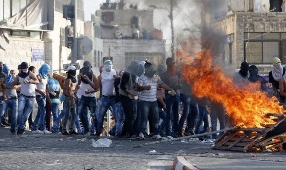 اندلاع مواجهات مع الاحتلال على مدخل الرام شمال القدس