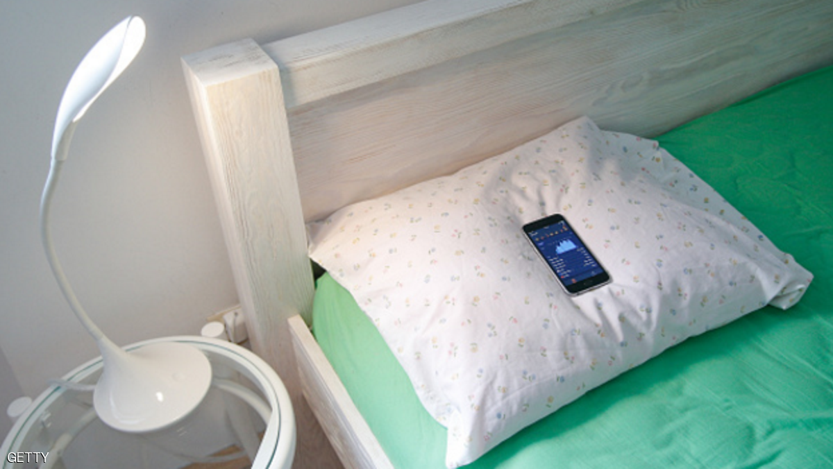 آيفون المستقبل.. يوقظك من دون ضبط المنبه