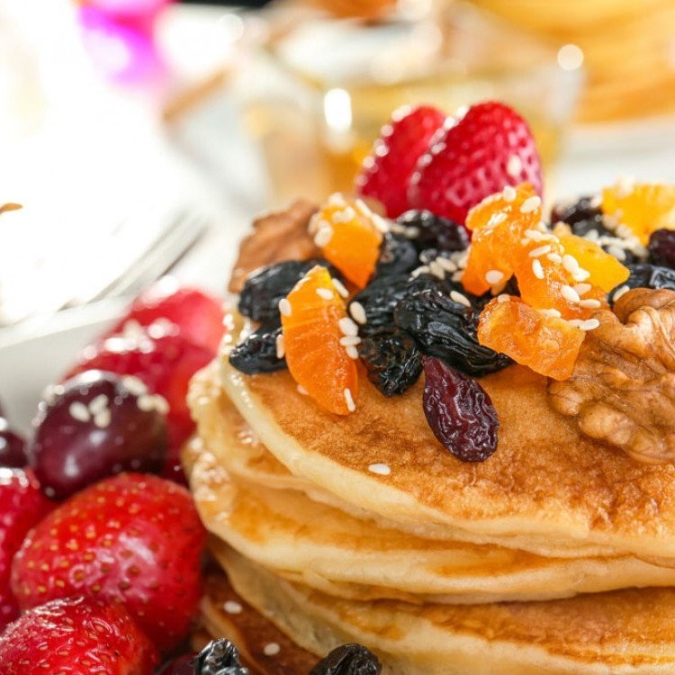 طريقة تحضير بان كيك بالفواكة 