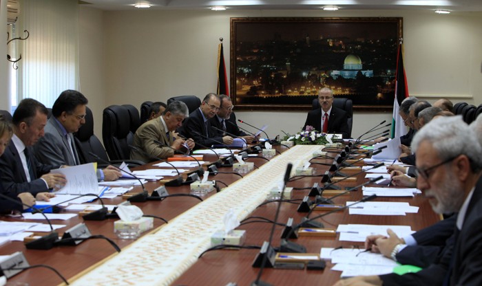 مجلس الوزراء يدعو "حماس" إلى الالتزام بخطة الرئيس نحو إستعادة الوحدة الوطنية