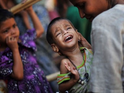 قتلى وعشرات المفقودين إثر غرق مركب "للروهينغا" الفارين من بورما