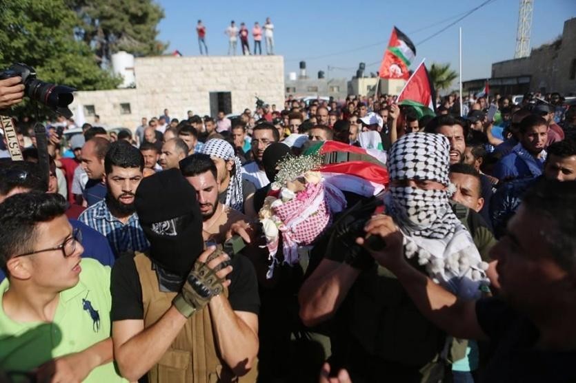 بالفيديو: والدة الشهيد عز الدين التميمي تروي لـ"خبر" كيفية تصفية الاحتلال لنجلها