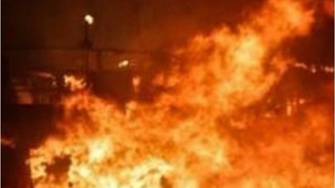 إصابة 30 شخصاً إثر حريق اندلع في برج سكني غرب لندن