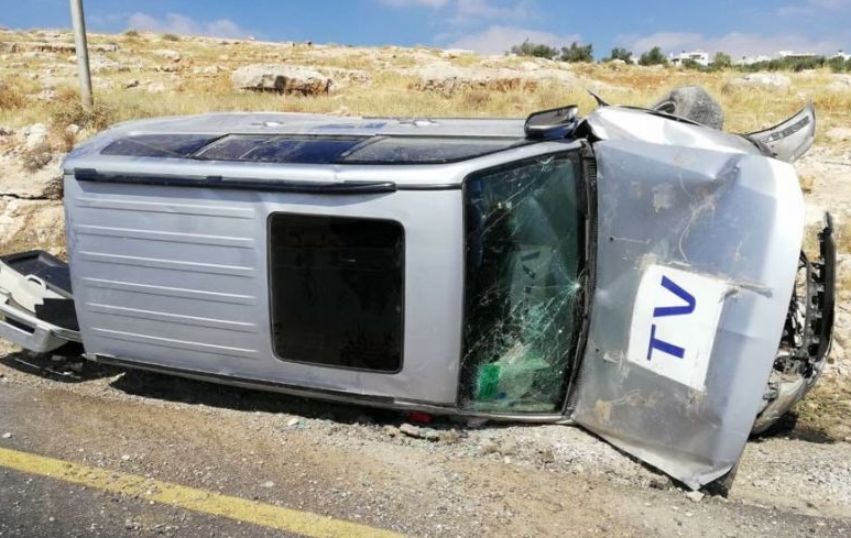 إصابة 3 صحفيين بانقلاب مركبة في بيت لحم