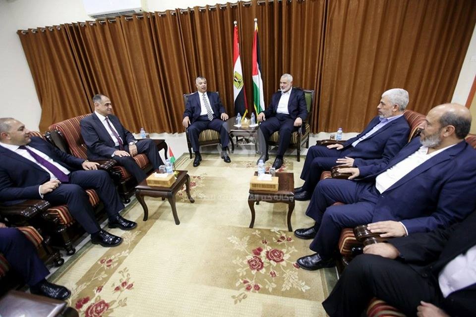 بحثا ملفات مهمة