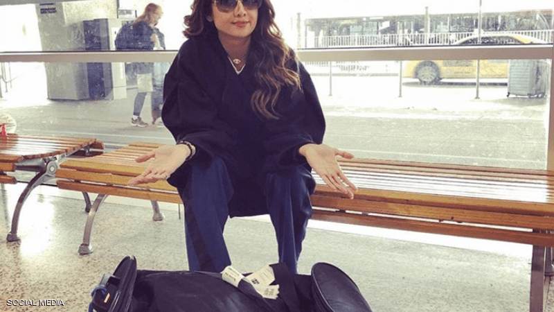 نجمة سينما هندية تشكو تصرفا "مشينا" بالمطار