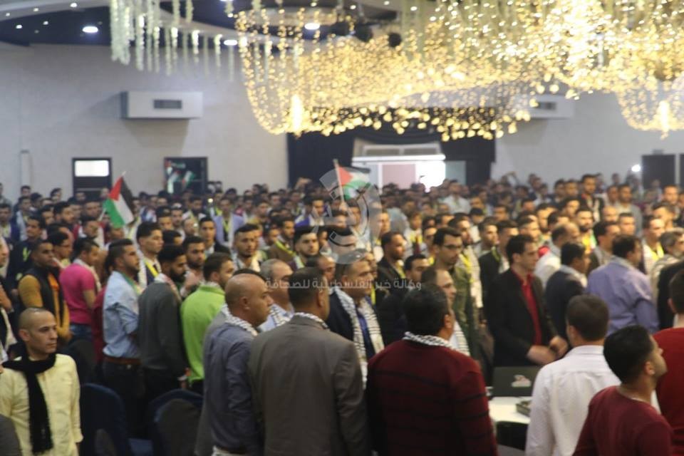 بالفيديو والصور: الشبيبة الفتحاوية بساحة "غزة" تعقد لقائها الأول