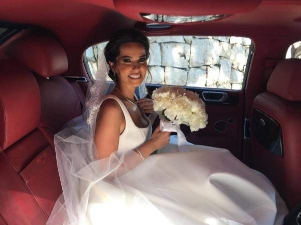 بالصور : نيكول الحجل تدخل القفص الذهبي في عرس ملكي 