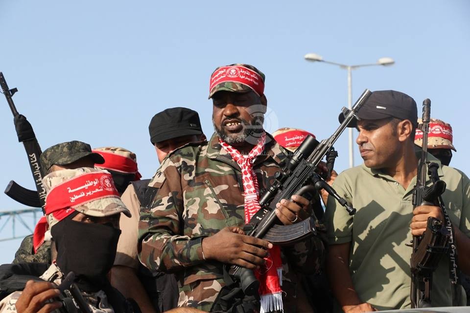 بالفيديو والصور: شاهد لحظة استقبال الأسير "الحسنات" بعد قضاءه 14 عاماً داخل سجون الاحتلال