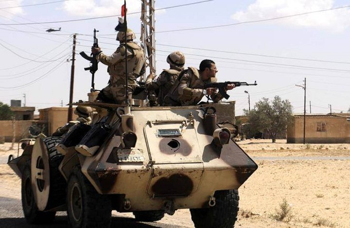 مقتل 10 عسكريين مصريين إثر تفجير عبوتين ناسفتين وسط سيناء