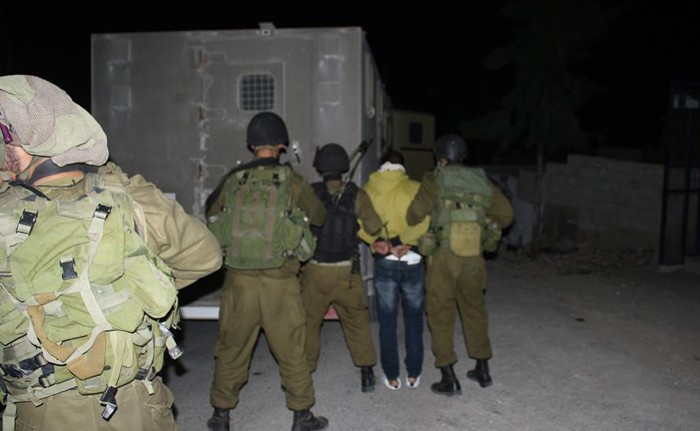 بالأسماء: الاحتلال يشن حملة اعتقالات بالضفة والقدس