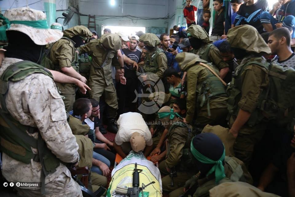 الآلاف يُشيعون جثمان شهيد القسام "أبو النجا" في رفح