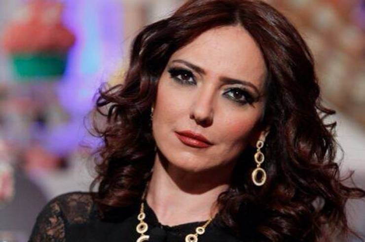 بالصورة : الفنانة السورية أمل عرفة تقرر أمراً لتنفيذه بعد وفاتها ..!