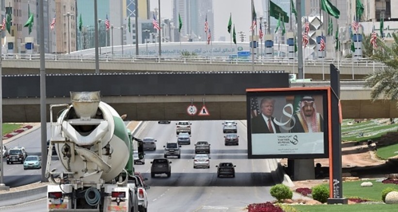 كيف استعدت شوارع الرياض لاستقبال ترامب؟