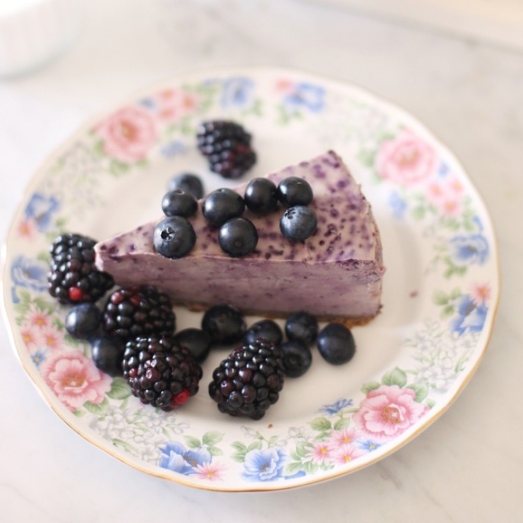 تشيز كيك بنكهة التوت اللذيذ