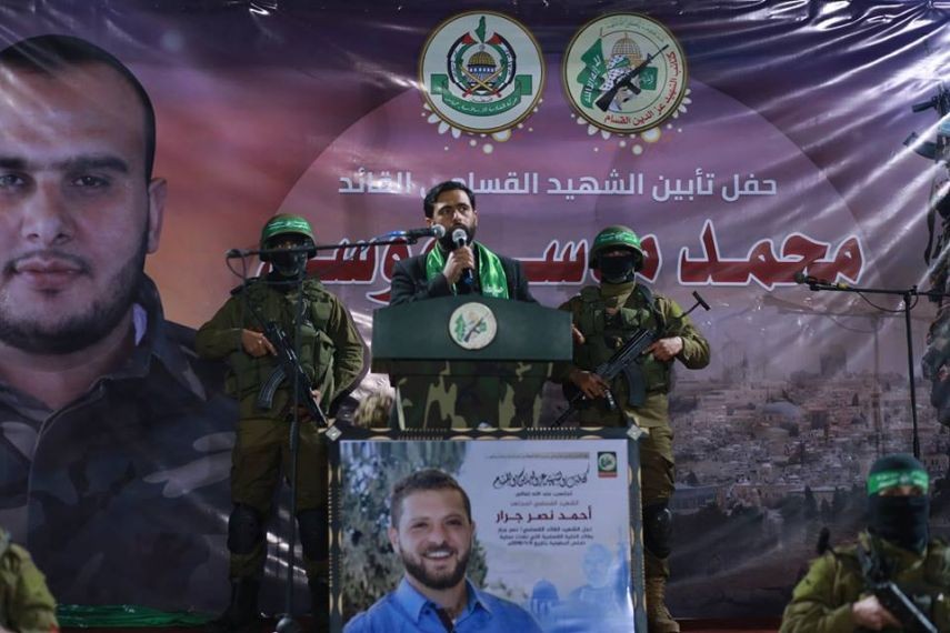 بالصور: حماس تؤبّن القيادي القسامي موسى وسط قطاع غزة