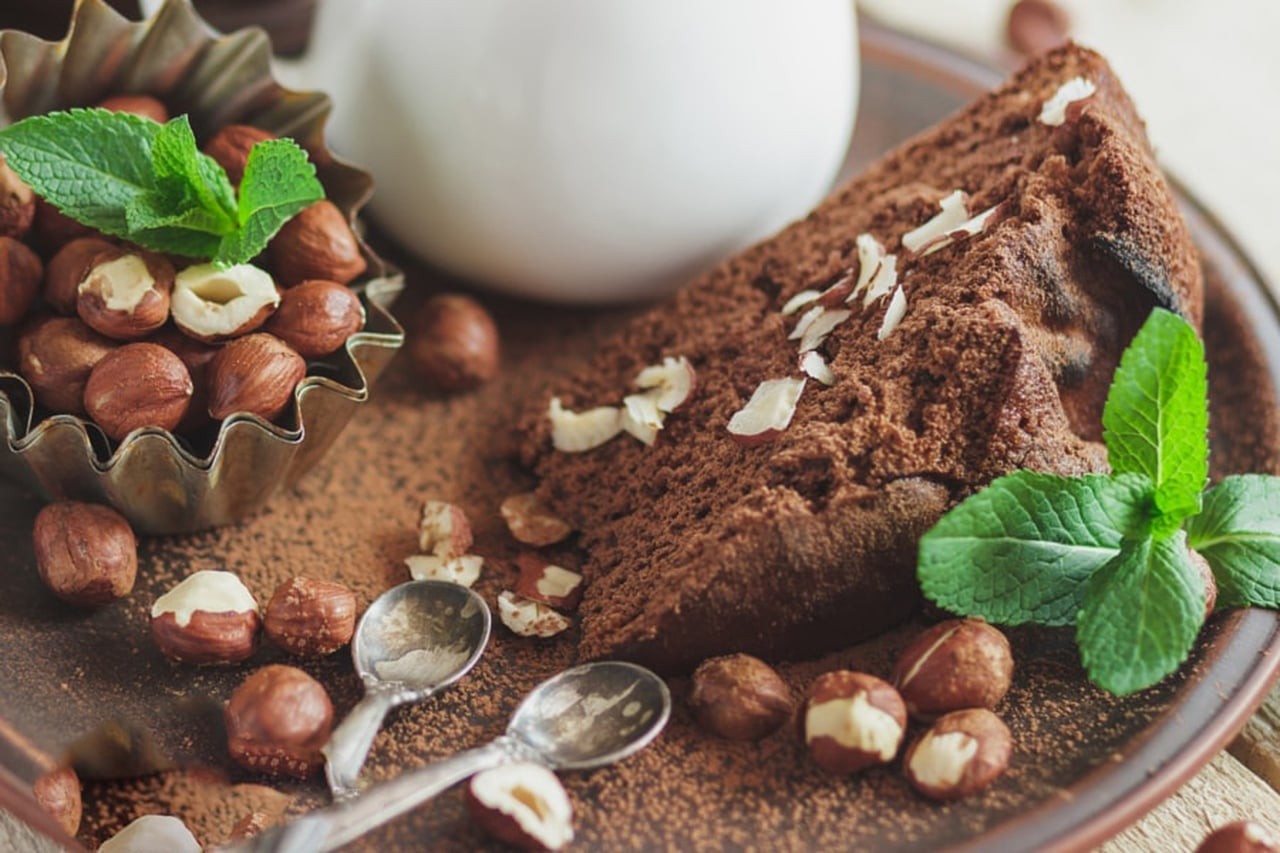 كيكة الشوكولاتة بالبندق