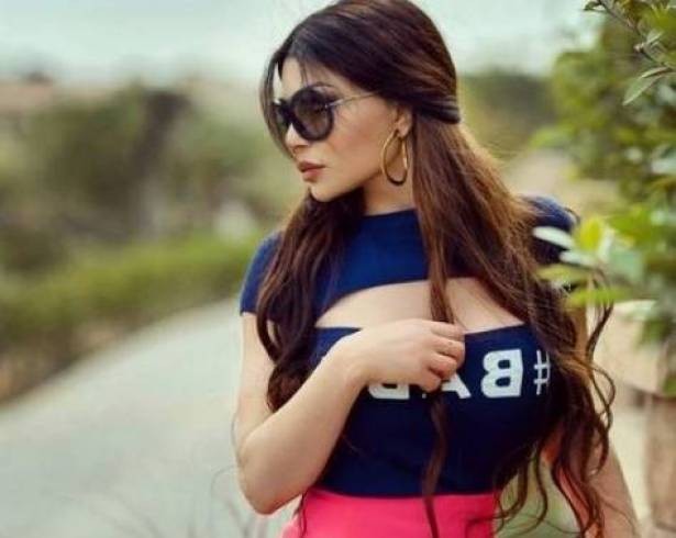 بالصور :  هيفاء وهبي تثير أزمة في مصر 