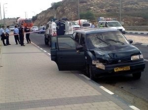 نجاة مواطنين من موت محقق بعد محاولة دهسهما على يد مستوطن بالخليل