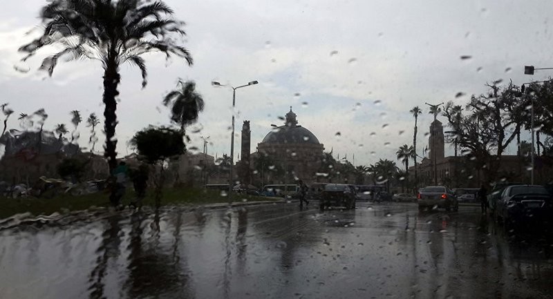 لسوء الأحوال الجوية.... تعطيل الدوام بالوزارات والدوائر الحكومية بالكويت