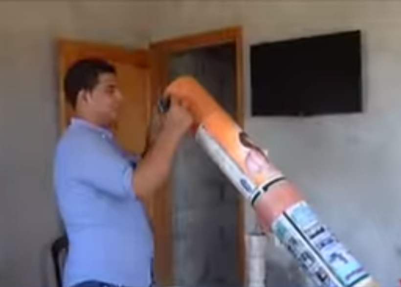 بالصور: شاب غزّي يتمكن من صناعة "تلسكوب" فضائي لرؤية الكواكب 