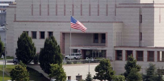 انفجار عبوة ناسفة في محيط السفارة الأمريكية بالقاهرة