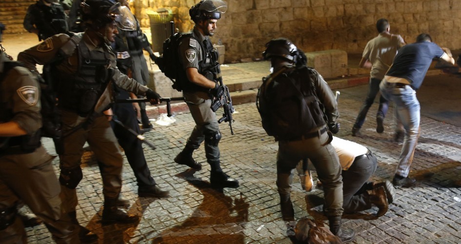 بالأسماء: إصابة 8 مواطنين برصاص الاحتلال خلال اقتحام نابلس